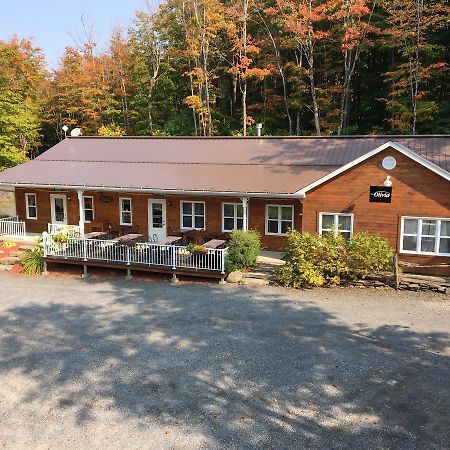 Domaine Des Montagnais Villa Notre-Dame-Des-Bois Exterior foto