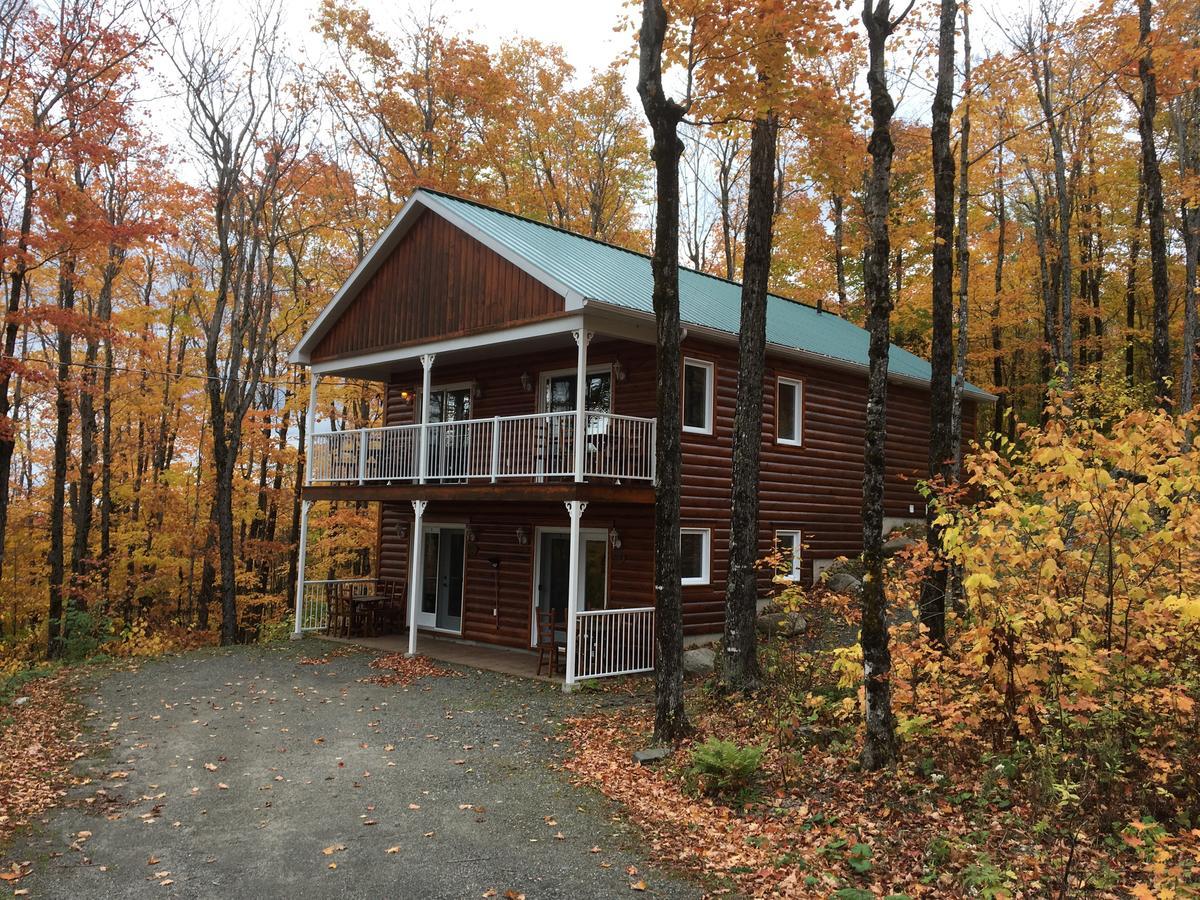 Domaine Des Montagnais Villa Notre-Dame-Des-Bois Exterior foto